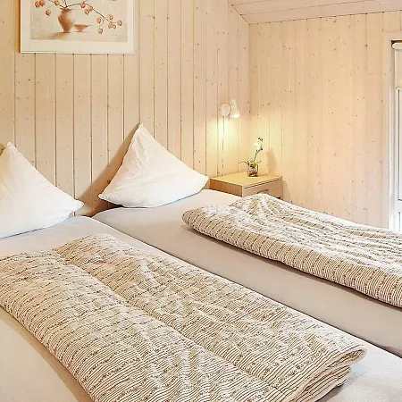 Three-bedroom Holiday In Ringkobing 7 *